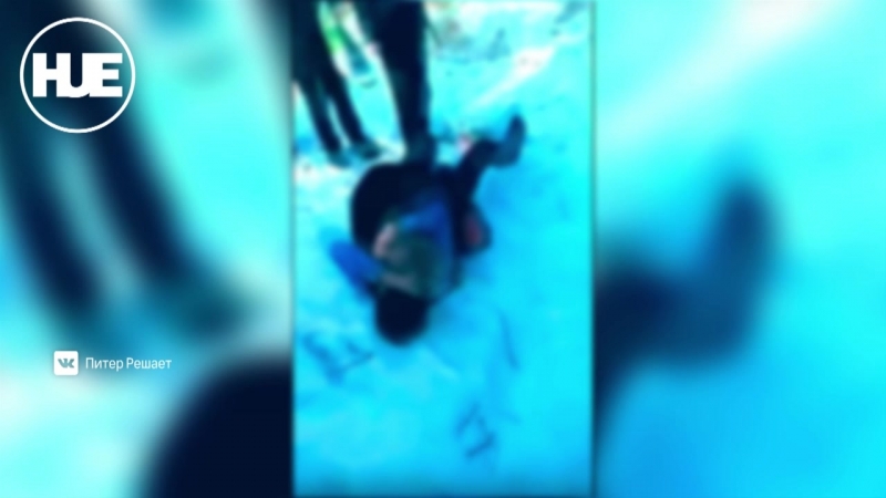 В питере появились отряды карателей которые избивают людей в немодной одежде