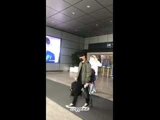 [fancam] 201207 lay @ changsha airport