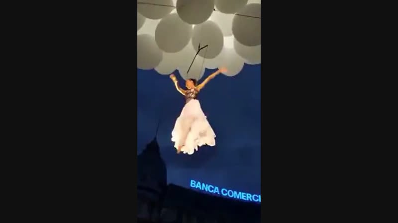 Акробат на воздушных шарах