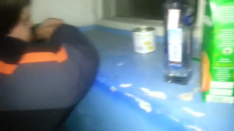 Руку сломал сока ебанул