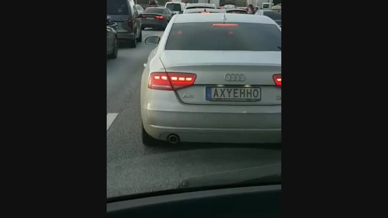 Такие вот машины ездят в стокгольме