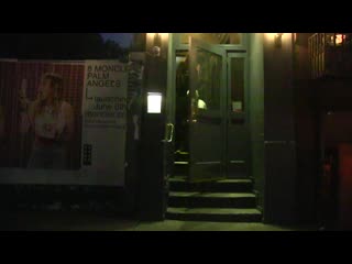 Kristen stewart & stella maxwell go to a liquor store and pick up mixers together ( 720 x 1280 ) mp4