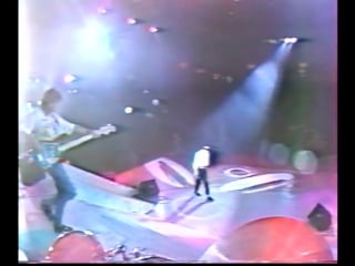 «неоновый мальчик» остановись («шире круг»,1990)