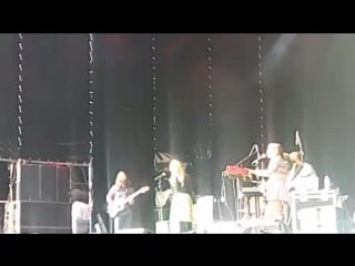 Alexandra savior mystery girl (live lastochka festival )