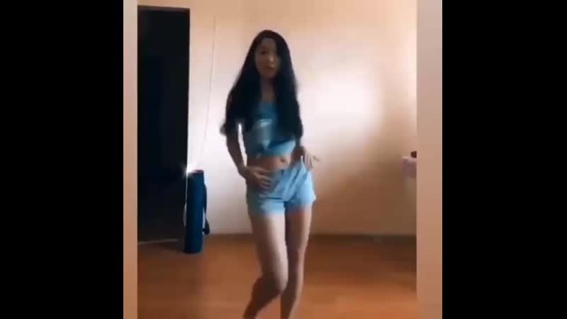 Горячая девушка из тувы 😍