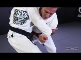 Биео pedro sauer, front bear hug over arms counter jiu jitsu magazine