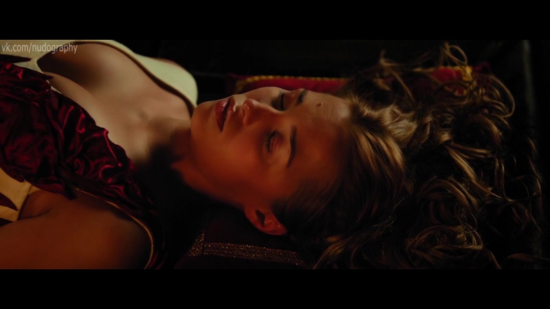 Аглая шиловская в фильме "вурдалаки" (2017, сергей гинзбург) 1080p