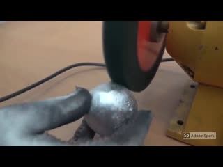Polishing this aluminum foil ball to a mirror finish