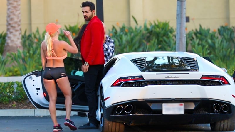 Повелась на ламборгини