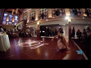 Chloe lukasiak surprises bride at lauren and maxs wedding music skips (full)