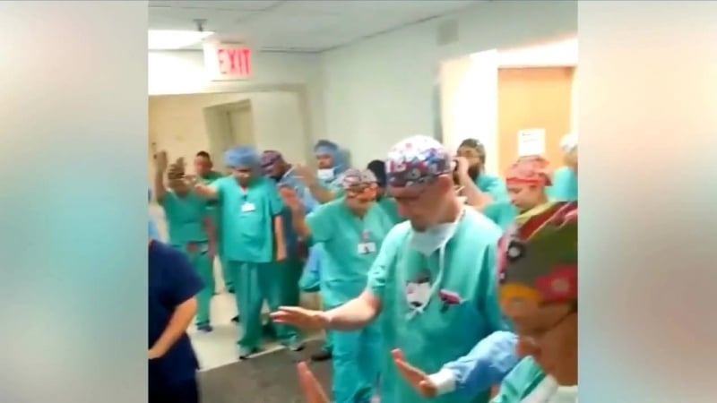 В одной из больниц сша, где работники молятся за пациентов, семьи и коллег каждый день!