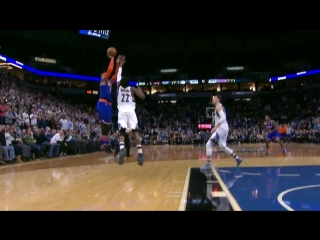 Carmelo anthony hits clutch jumper over wiggins l