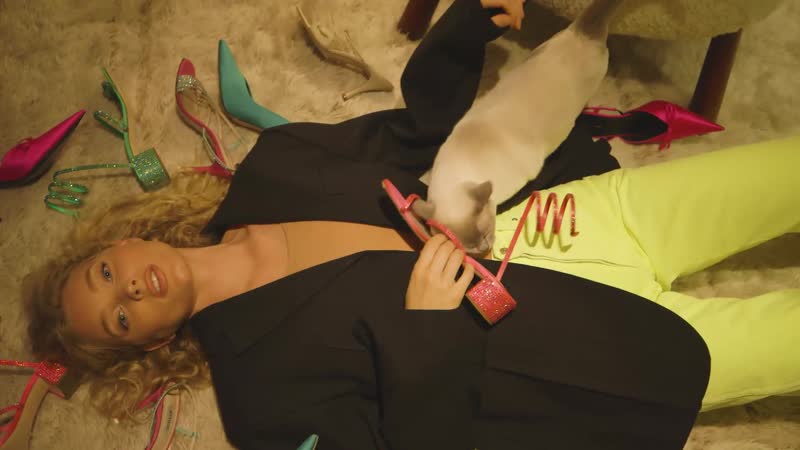 Inside supermodel elsa hosk’s vintage filled soho loft | architectural digest