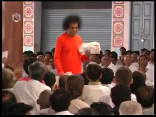 Darshan of sri sathya sai baba part 254 divine interactions 25 nov 1996
