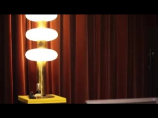 Automat 27 10 15 roter salon