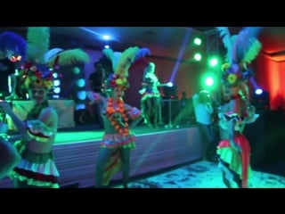 Dance girls on indian events