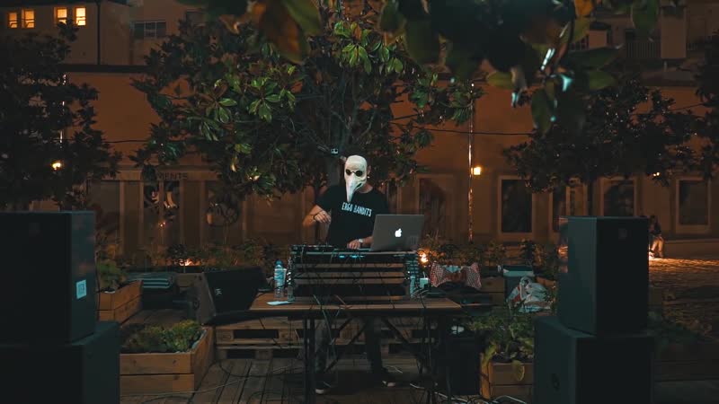 Hozho storyteller (from yin yang album)