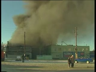 Тау горит крупнейший на урале склад бытовой техники (горит 5 тыс м кв "nord")