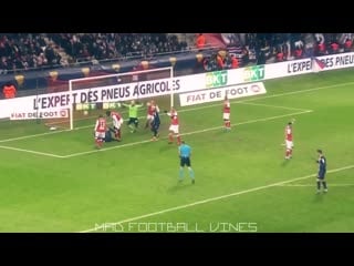 Мбаппе забивает рукой | danik