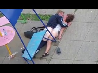 бомж трахает парня (1309 видео)
