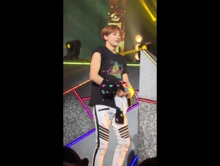 Fancam u kiss (focus kevin) stay gold @ u kiss japan live tour ~action~