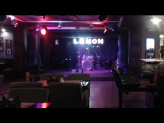 Live lenon kitchen & beer bar