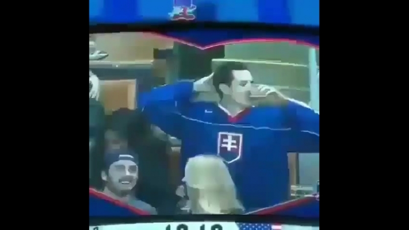 Открываю пио, наливаю в стакан (vhs video)