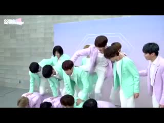 Look at minghao helping wonwoo to climb on the members aaaaaa a tiny baby helping a tiny baby