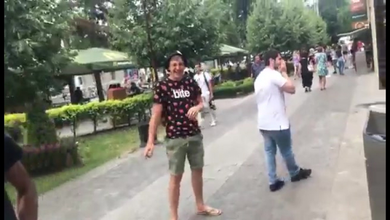 Умывается или сушняк? (18+)