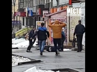 Молодые «спартака» запинывают фаната «цска»