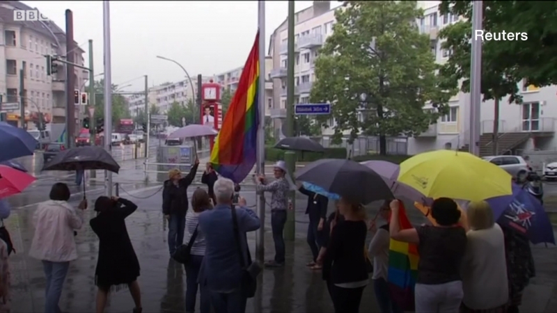 В германии легализовали однополые браки