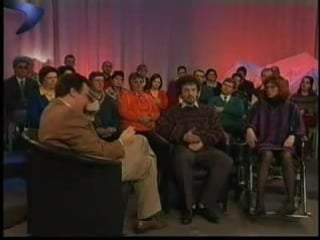 На телешоу ведущий заржал прикол жесть ахах смотреть всем угар ржачь до слез улыбнуло смех угарное видео не могу прет настроение