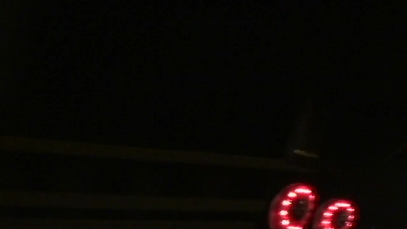 Bugatti veyron vs nissan gt r r35 [hd]
