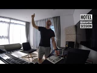 Giuseppe ottaviani hotel quarantine session