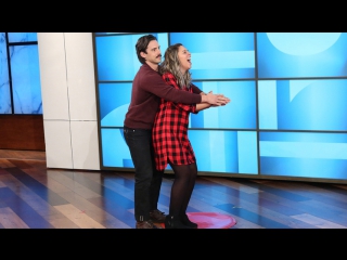 Milo ventimiglia and ellen play 'heads up!' rus sub