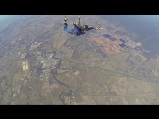 Guy has seizure while skydiving