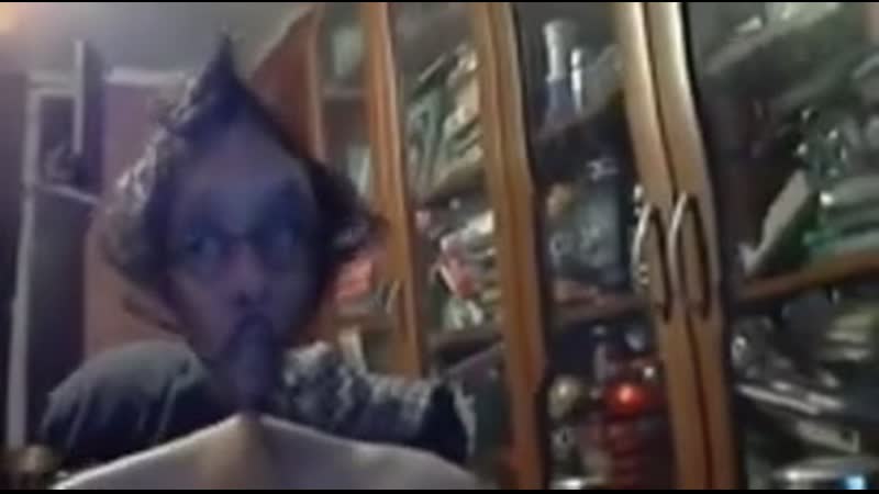 Толян скукожился рассказывая о дрочке