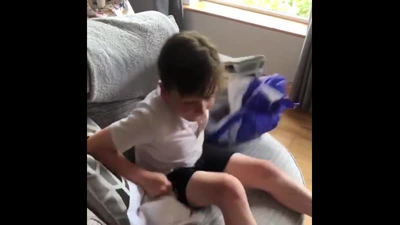 His reaction to getting the david de gea shirt for his birthday ️ via @foleyutd99
