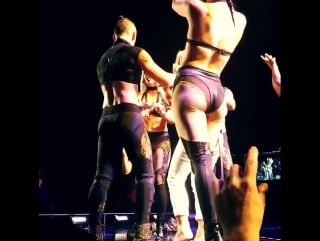 Paco в instagram « you have a hot ass as well #britneyspears #pieceofme #freakshow»