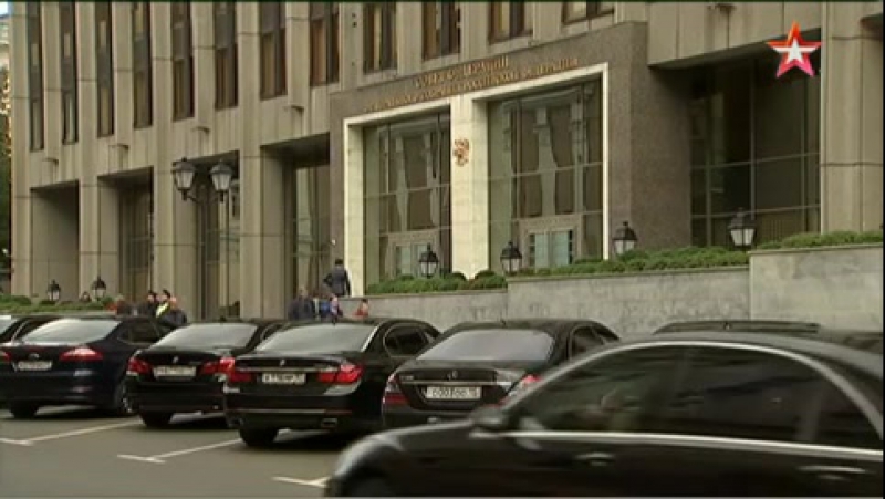 В совфеде предложили сажать в тюрьму за оскорбление гимна