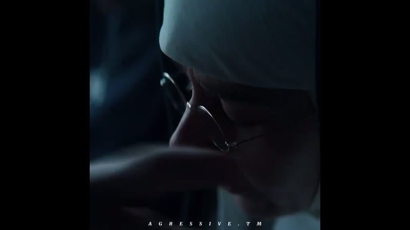 Момент из фильма острые козырьки | томас шелби