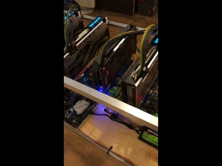 Sapphire 580 4gb 8шт ( eth=240 mhs)