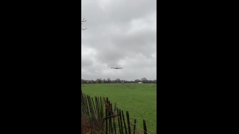 Airbus a380 go around due to storm “ciara”