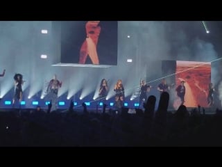 Shania twain rock this country! (tacoma, usa may 3, 2018)