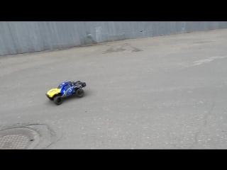 Traxxas slash вано