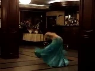 Aida the most beautiful belly dance in restaurant аида самый красивый танец молодые