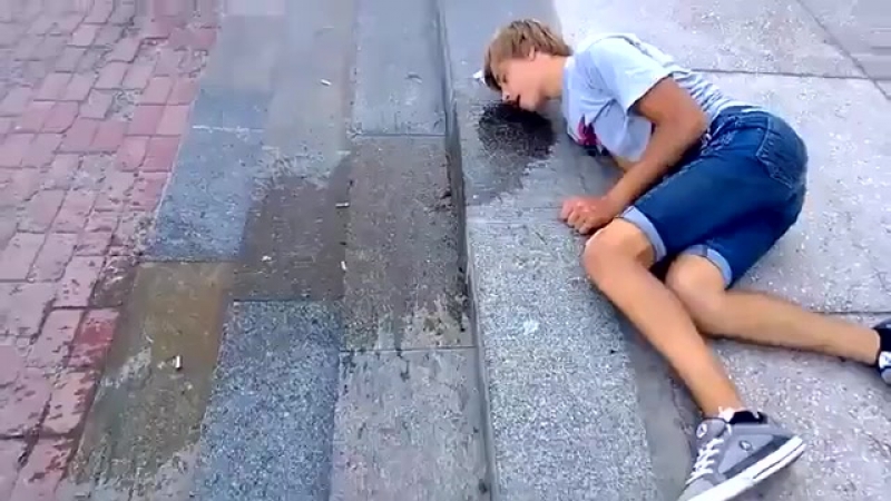 Молодой pharaoh (глеб голубин) блюет