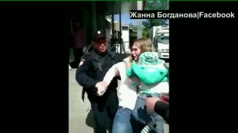 Полиция скрутила мать с грудничком на руках, за продажу укропа в екатеринбурге