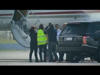 Johnny depp 'injures hand on location' in australia