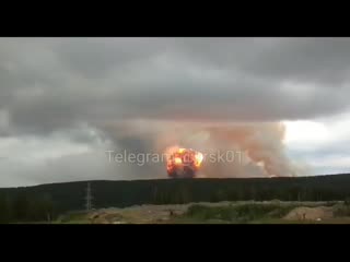 Мощный взрыв на военных складах в каменке